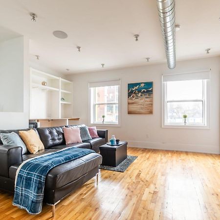 Modern 2 Bedroom Condo - Heart Of Leslieville Toronto Eksteriør bilde