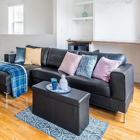 Modern 2 Bedroom Condo - Heart Of Leslieville Toronto Eksteriør bilde