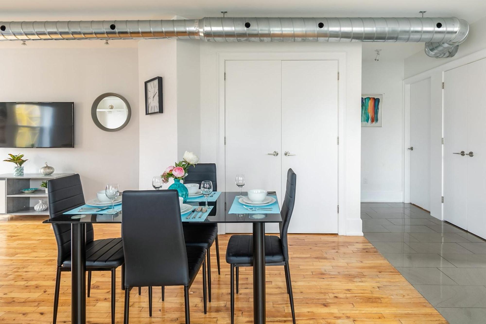 Modern 2 Bedroom Condo - Heart Of Leslieville Toronto Eksteriør bilde
